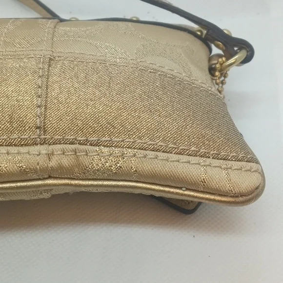 COACH SIGNATURE STUD WRISTLET - Picture 9 of 10